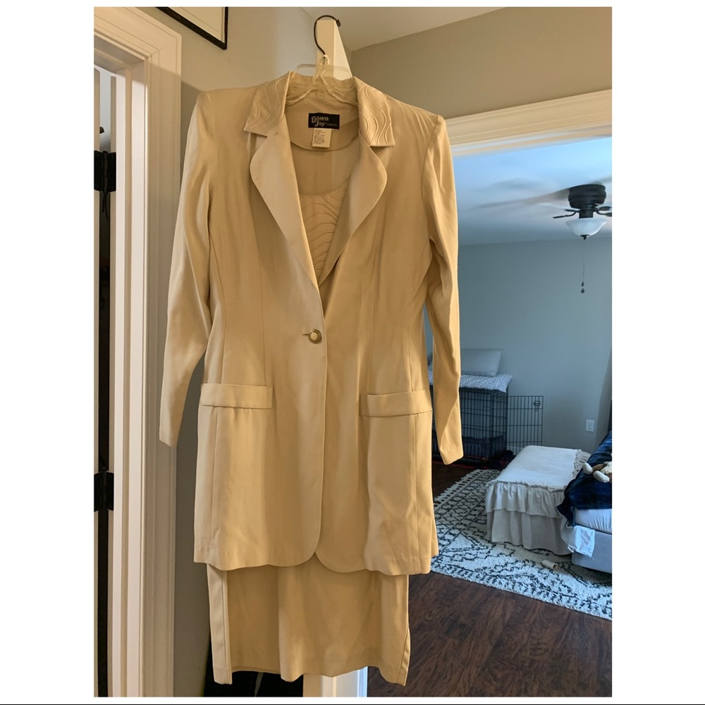 Women’s 2-Piece Dress Suit